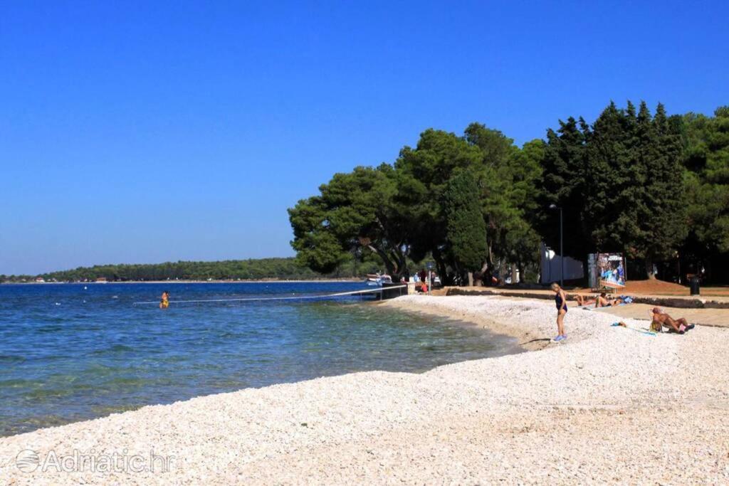 Apartment Vesna For 2, Free Parking And Wi-Fi Pula Extérieur photo