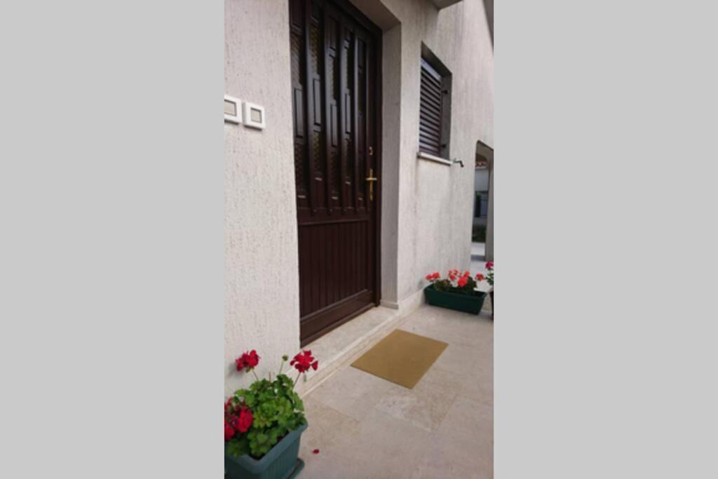 Apartment Vesna For 2, Free Parking And Wi-Fi Pula Extérieur photo